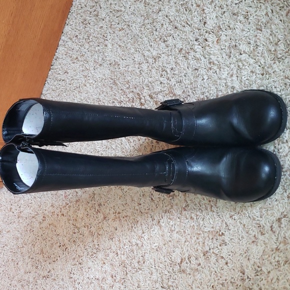 Riding boots, girls size 4. - Picture 2 of 7